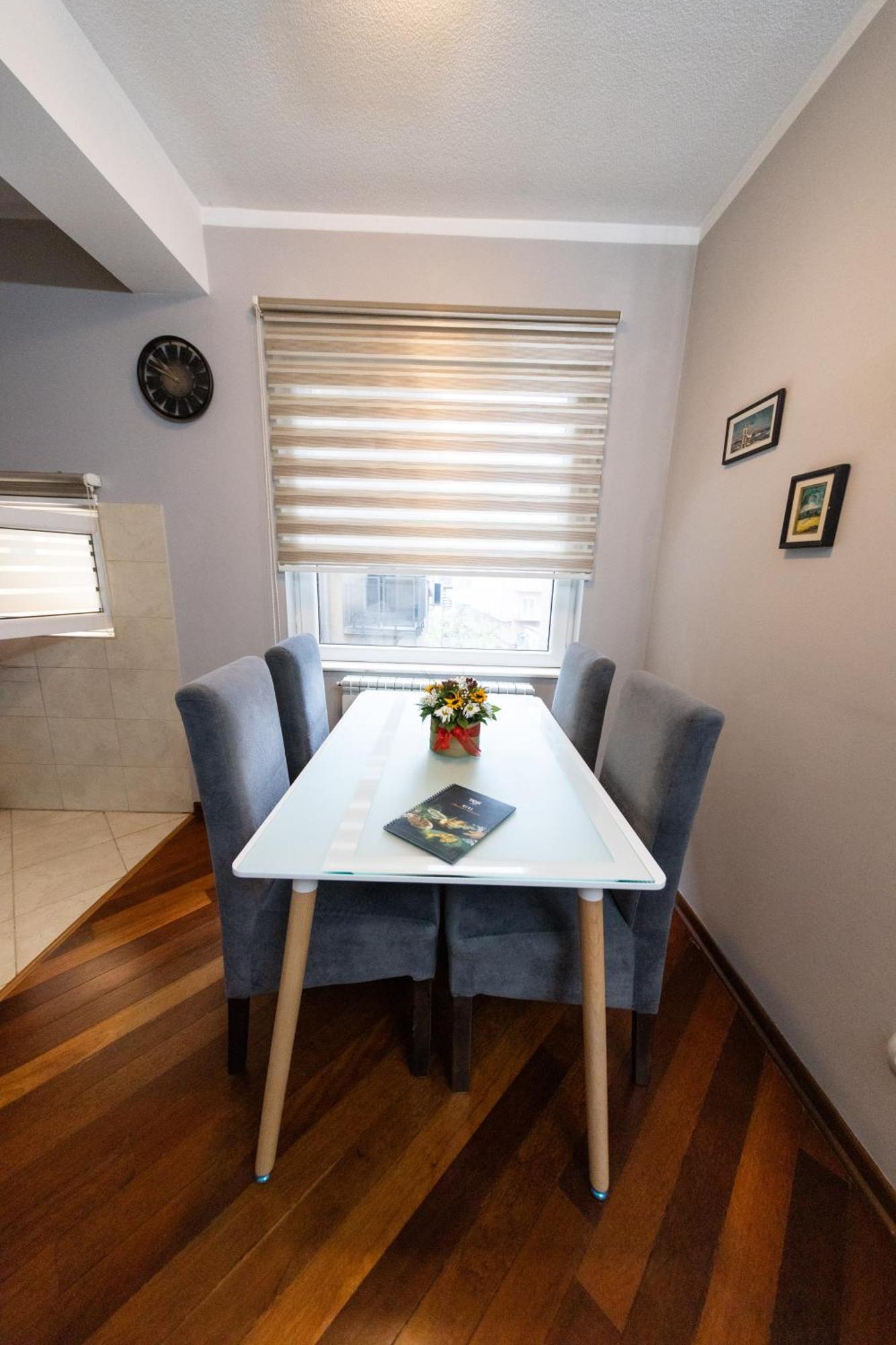 Lux Place Apartments Downtown Kragujevac Zewnętrze zdjęcie