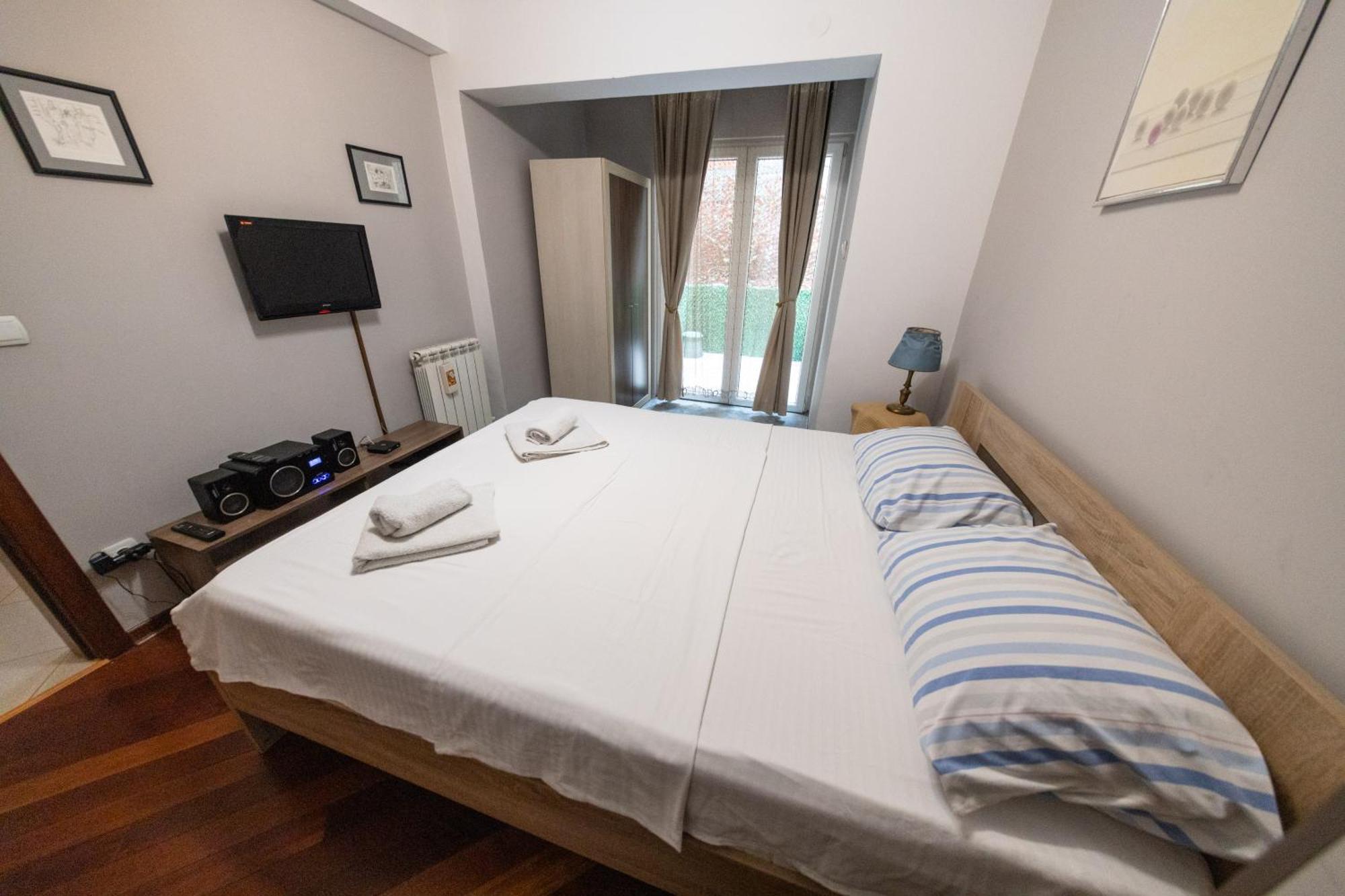 Lux Place Apartments Downtown Kragujevac Zewnętrze zdjęcie