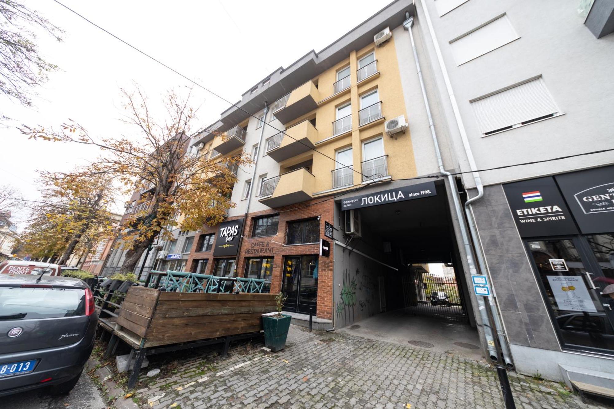 Lux Place Apartments Downtown Kragujevac Zewnętrze zdjęcie